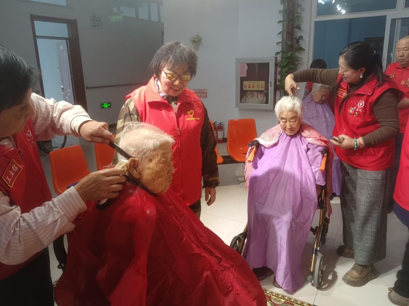 弘扬新时代雷锋精神 燕赵老兵在行动⑧ | 张家口市张垣之光与桥东区退役军人志愿队携手开展志愿服务活动
